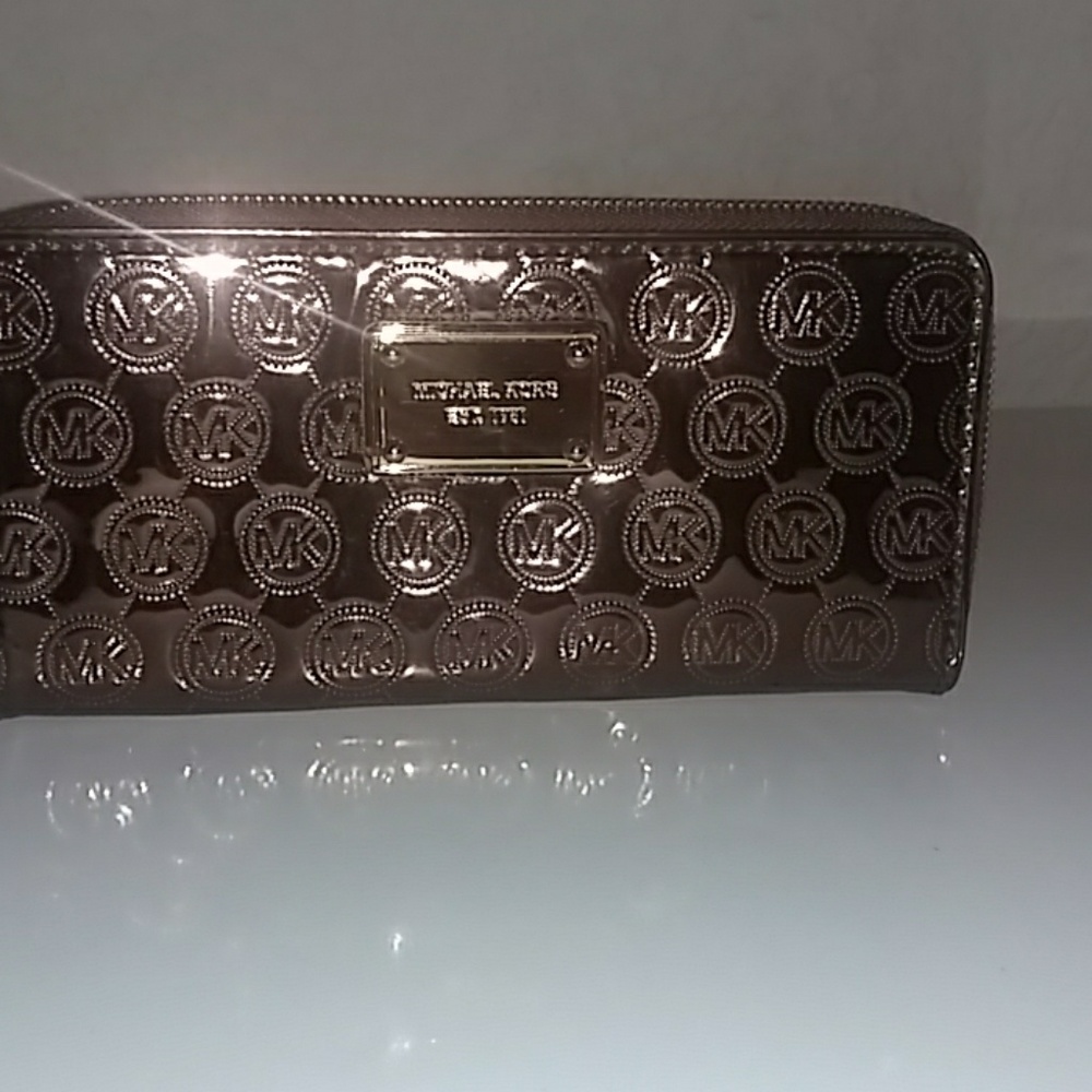 Michael Kors Mono Metallic Wallet
